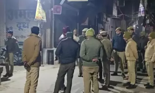 रेस्टोरेंट में बहस होने पर डबल मर्डर, चाकूबाजी में एक की हालत नाजुक