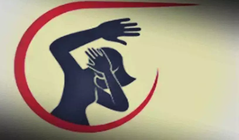 Hyderabad: जुबली हिल्स में एचआर मैनेजर पर यौन उत्पीड़न का मामला दर्ज Hyderabad: जुबली हिल्स में एचआर मैनेजर पर यौन उत्पीड़न का मामला दर्ज