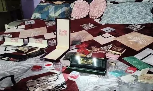 Haryana: दिनदहाड़े  10 तोले सोना-चांदी समेत 1.20 लाख रुपए ले उड़े चोर
