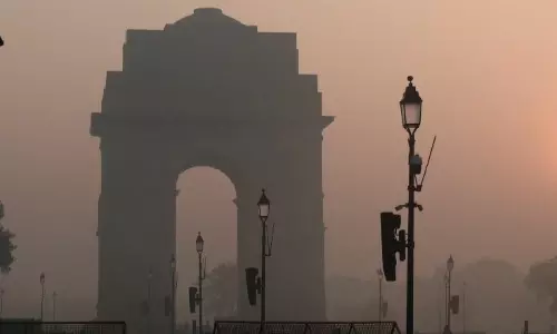 Delhi में हवा की क्वालिटी खराब बनी हुई, बारिश की संभावना Delhi में हवा की क्वालिटी खराब बनी हुई, बारिश की संभावना