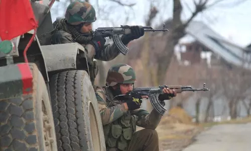 Kishtwar जिले में आतंकियों का पता चलते ही मुठभेड़ शुरू