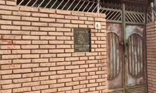 बेटे की मौत के बाद बुजुर्ग व्यक्ति की मौत, Bathinda में बंद घर से सड़ी-गली लाशें बरामद हुईं