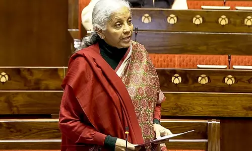 वेतन आयोग पर फैसला कब, केंद्र सरकार के कर्मचारियों की निगाहें टिकीं
