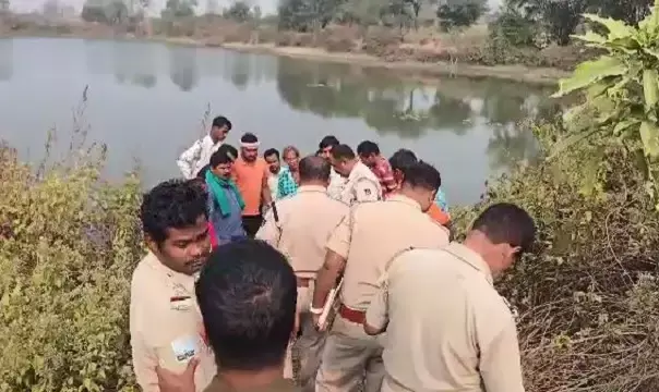 कटक: IMFA के दिवंगत कर्मचारी की शोक संतप्त पत्नी ने आत्महत्या का प्रयास किया कटक: IMFA के दिवंगत कर्मचारी की शोक संतप्त पत्नी ने आत्महत्या का प्रयास किया