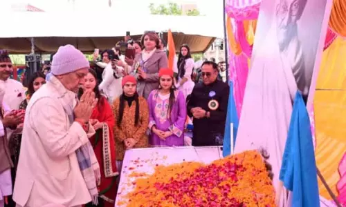 Gandhi की अहिंसा को कमजोरी नहीं, बल्कि सर्वोच्च साहस के रूप में पहचानें, एलजी ने युवाओं से कहा Gandhi की अहिंसा को कमजोरी नहीं, बल्कि सर्वोच्च साहस के रूप में पहचानें, एलजी ने युवाओं से कहा