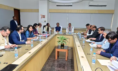 मंत्रालय नवा रायपुर में केंद्रीय मंत्री शिवराज सिंह चौहान ने अफसरों की बैठक ली मंत्रालय नवा रायपुर में केंद्रीय मंत्री शिवराज सिंह चौहान ने अफसरों की बैठक ली