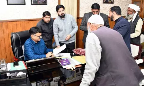 Rana ने सार्वजनिक प्रतिनिधिमंडलों से मुलाकात की, शिकायतों के समयबद्ध समाधान के निर्देश दिए Rana ने सार्वजनिक प्रतिनिधिमंडलों से मुलाकात की, शिकायतों के समयबद्ध समाधान के निर्देश दिए
