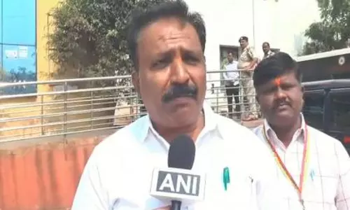 Bidar में ट्रांसफॉर्मर में धमाके से स्कूली बच्चों समेत पांच लोग घायल Bidar में ट्रांसफॉर्मर में धमाके से स्कूली बच्चों समेत पांच लोग घायल