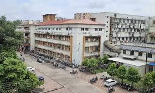 Jabalpur: जबलपुर रैगिंग केस में प्रशासन सख्त, 8 MBBS छात्र निलंबित