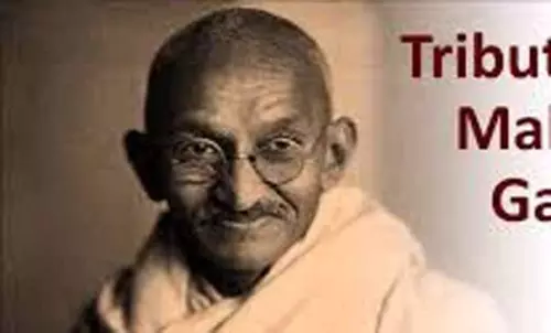 विभिन्न संगठनों ने Mahatma Gandhi, स्वतंत्रता सेनानियों को श्रद्धांजलि दी
