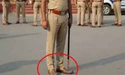 Jhajjar: झज्जर पुलिस में अनुशासनहीनता, जूती पहनने पर सस्पेंशन Jhajjar: झज्जर पुलिस में अनुशासनहीनता, जूती पहनने पर सस्पेंशन