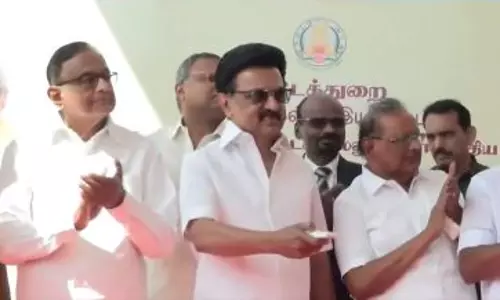 स्टालिन ने AIADMK पर योजनाओं की चोरी का लगाया आरोप, चुनावी माहौल गर्म स्टालिन ने AIADMK पर योजनाओं की चोरी का लगाया आरोप, चुनावी माहौल गर्म