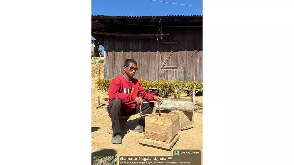 Nagaland : लेआंगकोंगर के दृष्टिहीन चमत्कारी मधुमक्खी पालक ने NBHM ट्रेनिंग में लोगों को प्रेरित किया Nagaland : लेआंगकोंगर के दृष्टिहीन चमत्कारी मधुमक्खी पालक ने NBHM ट्रेनिंग में लोगों को प्रेरित किया