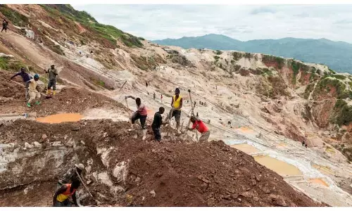 पूर्वी Congo में कोल्टन खदान ढहने से 200 से ज़्यादा लोग मारे गए