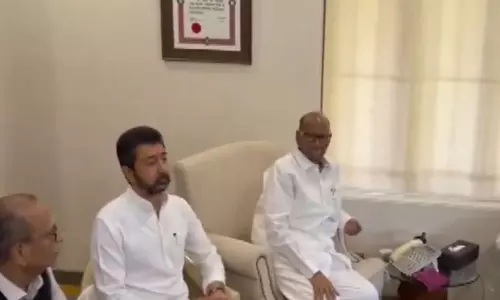 Lucknow के एक रेस्तरां में अज्ञात हमलावरों ने सेवानिवृत्त वायुसेना अधिकारी को गोली मार दी Lucknow के एक रेस्तरां में अज्ञात हमलावरों ने सेवानिवृत्त वायुसेना अधिकारी को गोली मार दी