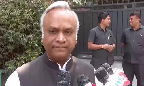 Priyank Kharge ने मुख्य न्यायाधीश रॉय मौत मामले में आयकर उत्पीड़न और जांच के आदेशों की आलोचना की Priyank Kharge ने मुख्य न्यायाधीश रॉय मौत मामले में आयकर उत्पीड़न और जांच के आदेशों की आलोचना की