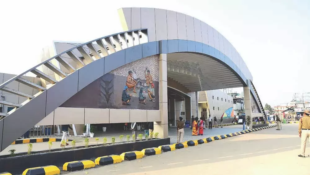 नागालैंड: दीमापुर रेलवे स्टेशन पर NFR की नेगेटिव ग्रोथ  कम सुविधाओं और खराब कनेक्टिविटी के साथ।