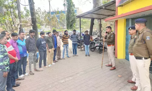 रायपुर में पुलिस का सख्त एक्शन, 35 चाकूबाज-हिस्ट्रीशीटर थाना हाजिर