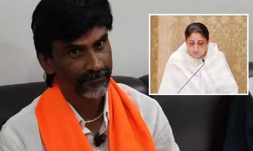 Manoj Jarange Patil ने सुनेत्रा पवार को चेतावनी दी: गिद्धों से सावधान रहें! Manoj Jarange Patil ने सुनेत्रा पवार को चेतावनी दी: गिद्धों से सावधान रहें!