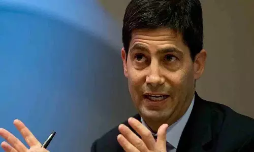 ट्रम्प ने Kevin Warsh को नए फेडरल रिज़र्व गवर्नर के तौर पर घोषित किया ट्रम्प ने Kevin Warsh को नए फेडरल रिज़र्व गवर्नर के तौर पर घोषित किया