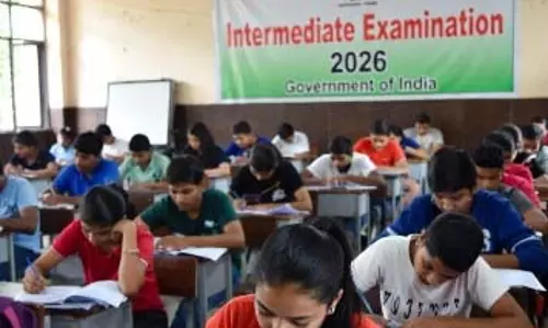 इंटरमीडिएट परीक्षा को निष्पक्ष कराने को लेकर नवादा में जिला प्रशासन सख्त, डीएम ने ली अधिकारियों की ब्रीफिंग इंटरमीडिएट परीक्षा को निष्पक्ष कराने को लेकर नवादा में जिला प्रशासन सख्त, डीएम ने ली अधिकारियों की ब्रीफिंग