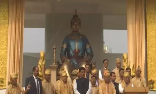 Assam: मुख्यमंत्री ने स्वर्गदेव चाओलुंग सुकाफा की प्रतिमा का अनावरण किया
