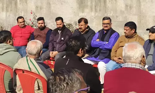 Jammu: वरिष्ठ भाजपा नेताओं ने जनता की शिकायतों पर की चर्चा