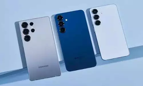 Samsung Galaxy S26 में सैटेलाइट कनेक्टिविटी फीचर्स के संकेत मिले Samsung Galaxy S26 में सैटेलाइट कनेक्टिविटी फीचर्स के संकेत मिले