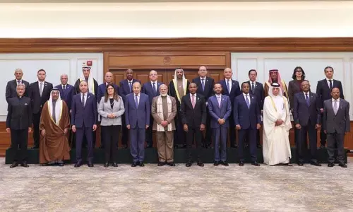 India-Arab संबंधों को नई मजबूती, PM मोदी ने अरब विदेश मंत्रियों से की मुलाकात India-Arab संबंधों को नई मजबूती, PM मोदी ने अरब विदेश मंत्रियों से की मुलाकात