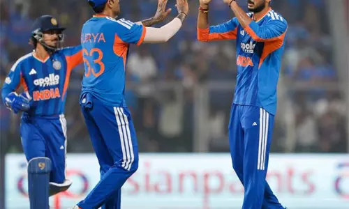 IND vs NZ T20: न्यूजीलैंड के 5 विकेट गिरे, भारत का दबदबा