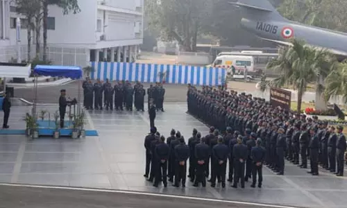 वेस्टर्न एयर कमांड ने सिंदूर शौर्य सम्मान सम्मेलन में वीर वायु योद्धाओं को किया सम्मानित वेस्टर्न एयर कमांड ने सिंदूर शौर्य सम्मान सम्मेलन में वीर वायु योद्धाओं को किया सम्मानित