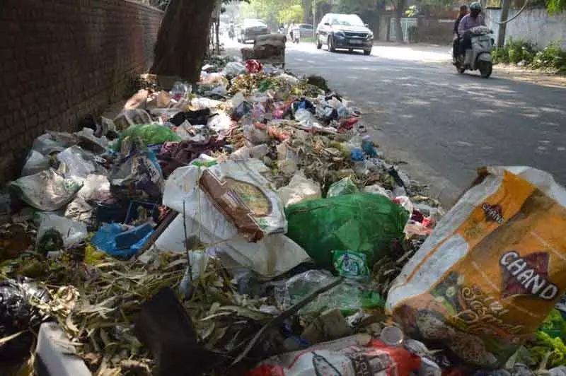 प्रवासी मजदूरों के पलायन ने Gurugram को आर्थिक संकट में डाल दिया: सर्वेक्षण प्रवासी मजदूरों के पलायन ने Gurugram को आर्थिक संकट में डाल दिया: सर्वेक्षण
