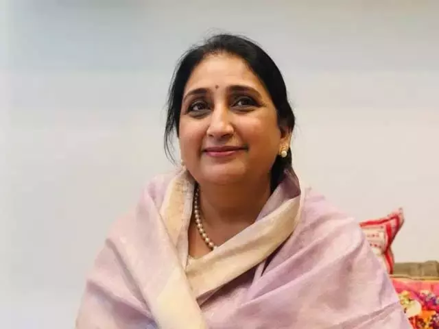 सुनेत्रा पवार आज शाम 5 बजे महाराष्ट्र की डिप्टी सीएम के तौर पर लेंगी शपथ सुनेत्रा पवार आज शाम 5 बजे महाराष्ट्र की डिप्टी सीएम के तौर पर लेंगी शपथ