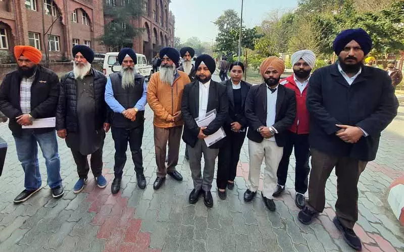 लापता स्वरूप, SIT ने SGPC के 6 कर्मचारियों से 4 घंटे तक पूछताछ की लापता स्वरूप, SIT ने SGPC के 6 कर्मचारियों से 4 घंटे तक पूछताछ की