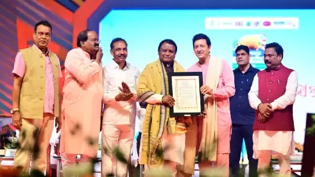 ओडिशा के CM ने कहा कि गोपालपुर महोत्सव इतिहास, परंपरा, संस्कृति और प्रकृति का एक सुंदर संगम ओडिशा के CM ने कहा कि गोपालपुर महोत्सव इतिहास, परंपरा, संस्कृति और प्रकृति का एक सुंदर संगम