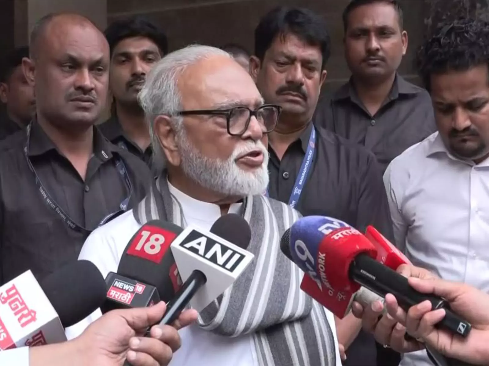Chhagan Bhujbal ने सुनेत्रा पवार के महाराष्ट्र के उपमुख्यमंत्री बनने की संभावना का स्वागत किया Chhagan Bhujbal ने सुनेत्रा पवार के महाराष्ट्र के उपमुख्यमंत्री बनने की संभावना का स्वागत किया