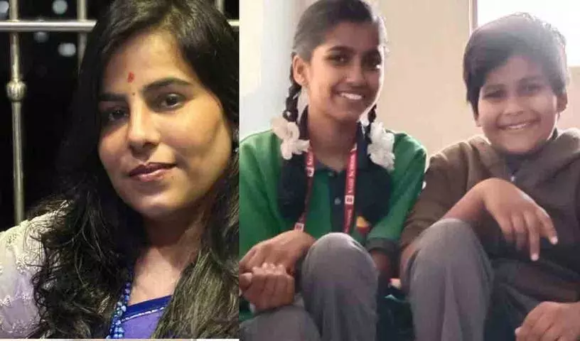 परिवार ने ट्रेन के सामने कूदकर Suicide कर ली परिवार ने ट्रेन के सामने कूदकर Suicide कर ली