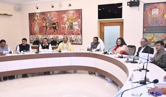 Odisha कैबिनेट ने 10 विभागों में 12 प्रस्तावों को मंज़ूरी दी Odisha कैबिनेट ने 10 विभागों में 12 प्रस्तावों को मंज़ूरी दी