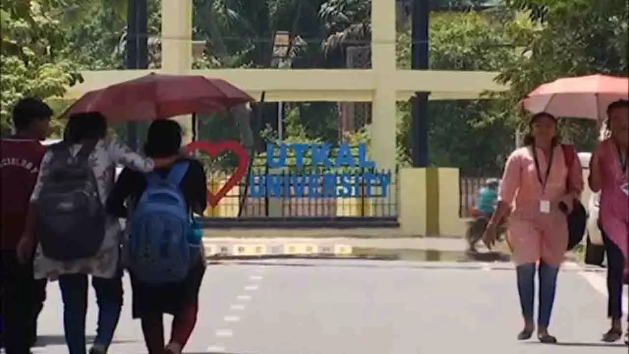 कक्षा छोड़ने वाले लेक्चरर्स के खिलाफ Odisha सरकार ने दी चेतावनी कक्षा छोड़ने वाले लेक्चरर्स के खिलाफ Odisha सरकार ने दी चेतावनी