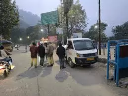 Haridwar: ओवरलोडिंग रोकने के लिए पुलिस ने चलाया अभियान, 23 वाहन चालान, 17 सीज Haridwar: ओवरलोडिंग रोकने के लिए पुलिस ने चलाया अभियान, 23 वाहन चालान, 17 सीज