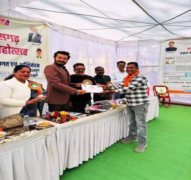 छत्तीसगढ़ रजत महोत्सव सीएसपीडीसीएल अंतर्गत हुआ जन-जागरूकता व सेवा-उन्मुख कार्यक्रम छत्तीसगढ़ रजत महोत्सव सीएसपीडीसीएल अंतर्गत हुआ जन-जागरूकता व सेवा-उन्मुख कार्यक्रम