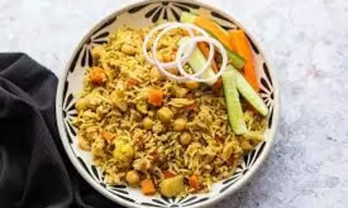 Kabuli Chana Pulao : डिनर में बनाएं स्वाद से भरपूर काबुली चना पुलाव Kabuli Chana Pulao : डिनर में बनाएं स्वाद से भरपूर काबुली चना पुलाव