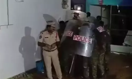 CM के खिलाफ अपमानजनक टिप्पणी के आरोप में पूर्व मंत्री गिरफ्तार CM के खिलाफ अपमानजनक टिप्पणी के आरोप में पूर्व मंत्री गिरफ्तार