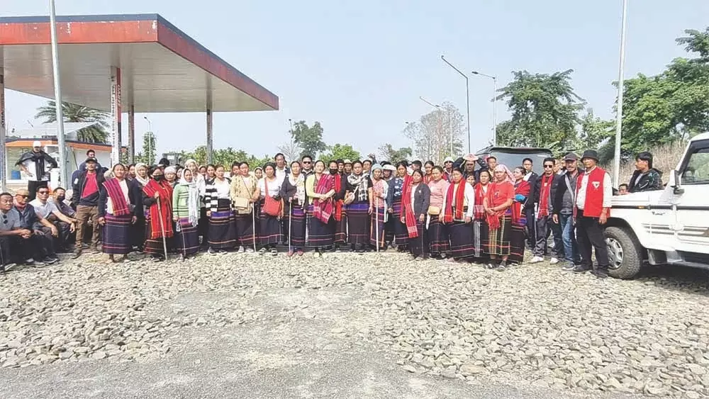 Nagaland : रालन में सीआरपीएफ के एक ऑपरेशन के बाद विरोध प्रदर्शन शुरू हो गए। Nagaland : रालन में सीआरपीएफ के एक ऑपरेशन के बाद विरोध प्रदर्शन शुरू हो गए।