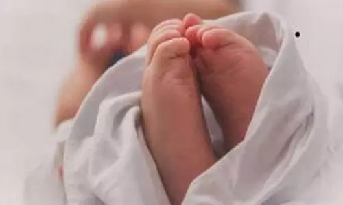 सड़क में प्रसव, फ्री एंबुलेंस सुविधा की पोल खुली