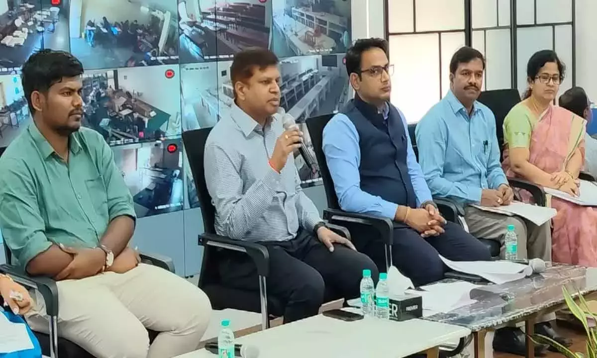 Telangana: इंटरमीडिएट पब्लिक परीक्षाएं 2-21 फरवरी तक होंगी Telangana: इंटरमीडिएट पब्लिक परीक्षाएं 2-21 फरवरी तक होंगी