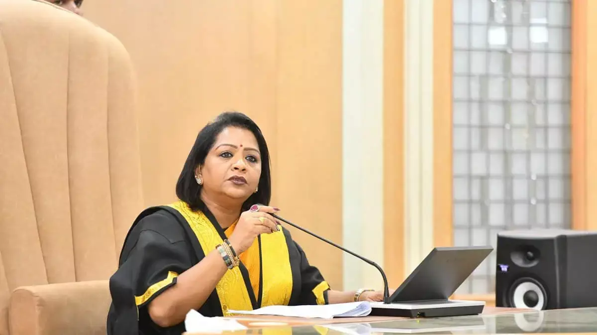 GHMC ने कार्यकाल खत्म होने से पहले आखिरी बजट में 2026-27 के लिए 11,460 करोड़ रुपये मंजूर किए GHMC ने कार्यकाल खत्म होने से पहले आखिरी बजट में 2026-27 के लिए 11,460 करोड़ रुपये मंजूर किए