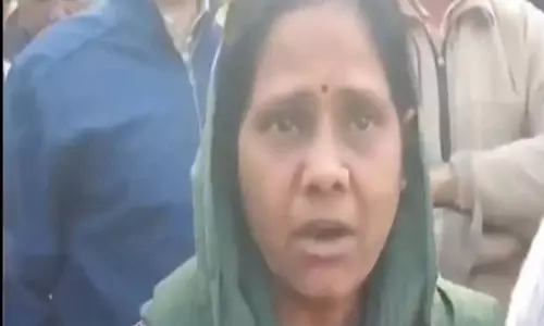 J&K: कश्मीरी किशोरी पर हमले के मामले में आरोपी की पत्नी ने यौन उत्पीड़न का किया दावा