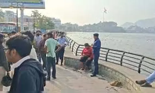 Ajmer: आनासागर झील में कूदी युवती, गोताखोर की त्वरित कार्रवाई से बची जान