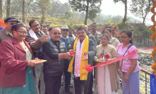 GT धुंगेल ने अपर ताडोंग में फुटपाथ और वेटिंग शेड का उद्घाटन किया GT धुंगेल ने अपर ताडोंग में फुटपाथ और वेटिंग शेड का उद्घाटन किया